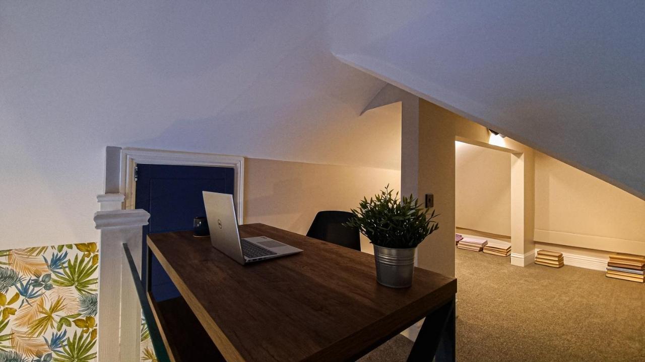 The 2 Bed Townhouse Sanctuary *